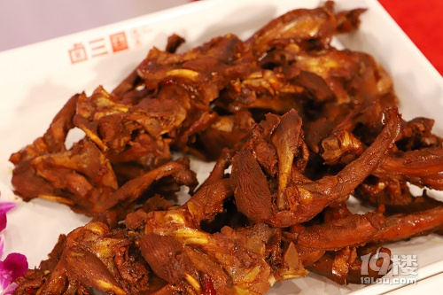 鹵味現(xiàn)撈所體現(xiàn)的新鮮既視感