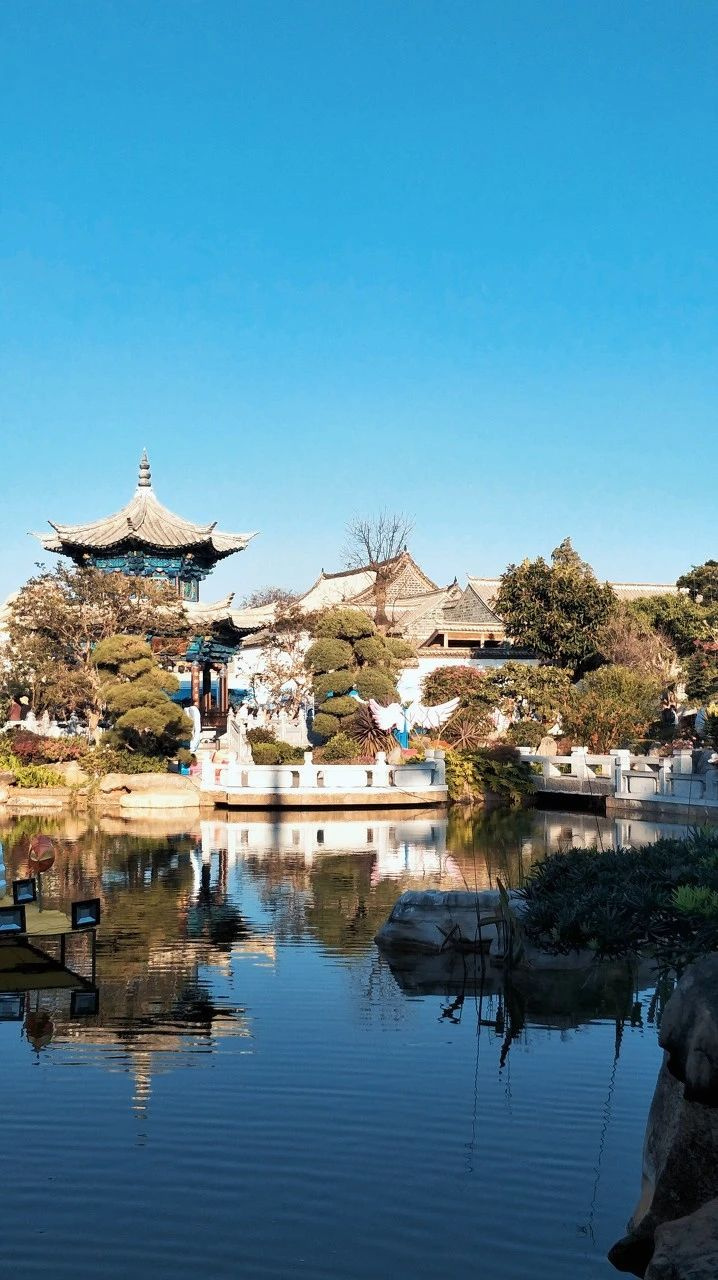 這座隱秘小城去一趟相當(dāng)于出國(guó)，比大理美，比成都好吃！
