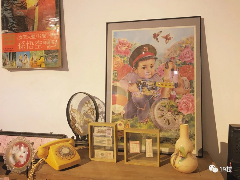 有人把離婚和結(jié)婚證送給咖啡館，有人外地寄物，都想在杭州留痕跡