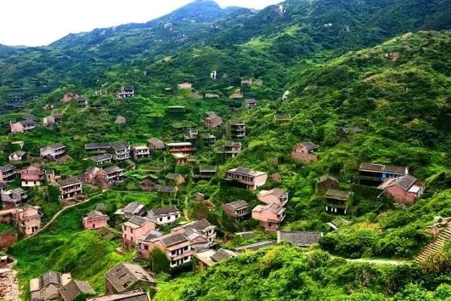一生必去的50個(gè)天堂小鎮(zhèn)，美到逆天！