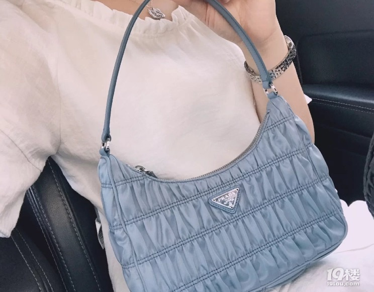 KյPrada hoboް