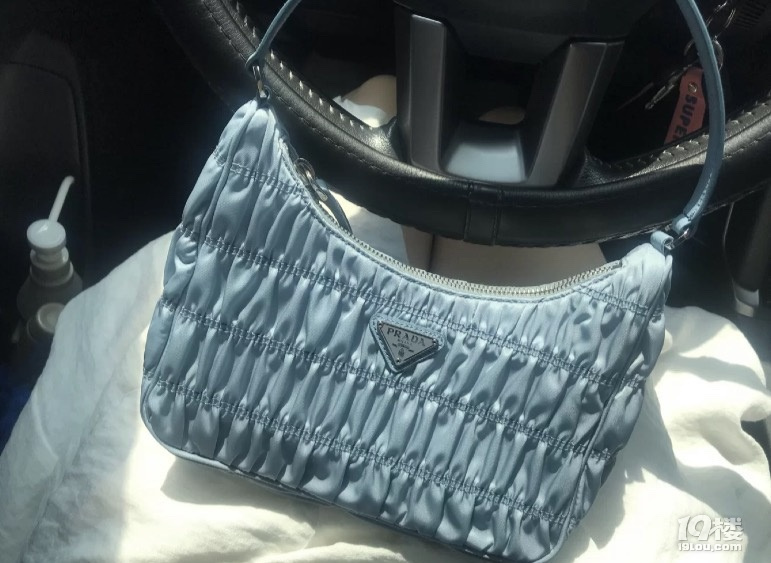 KյPrada hoboް