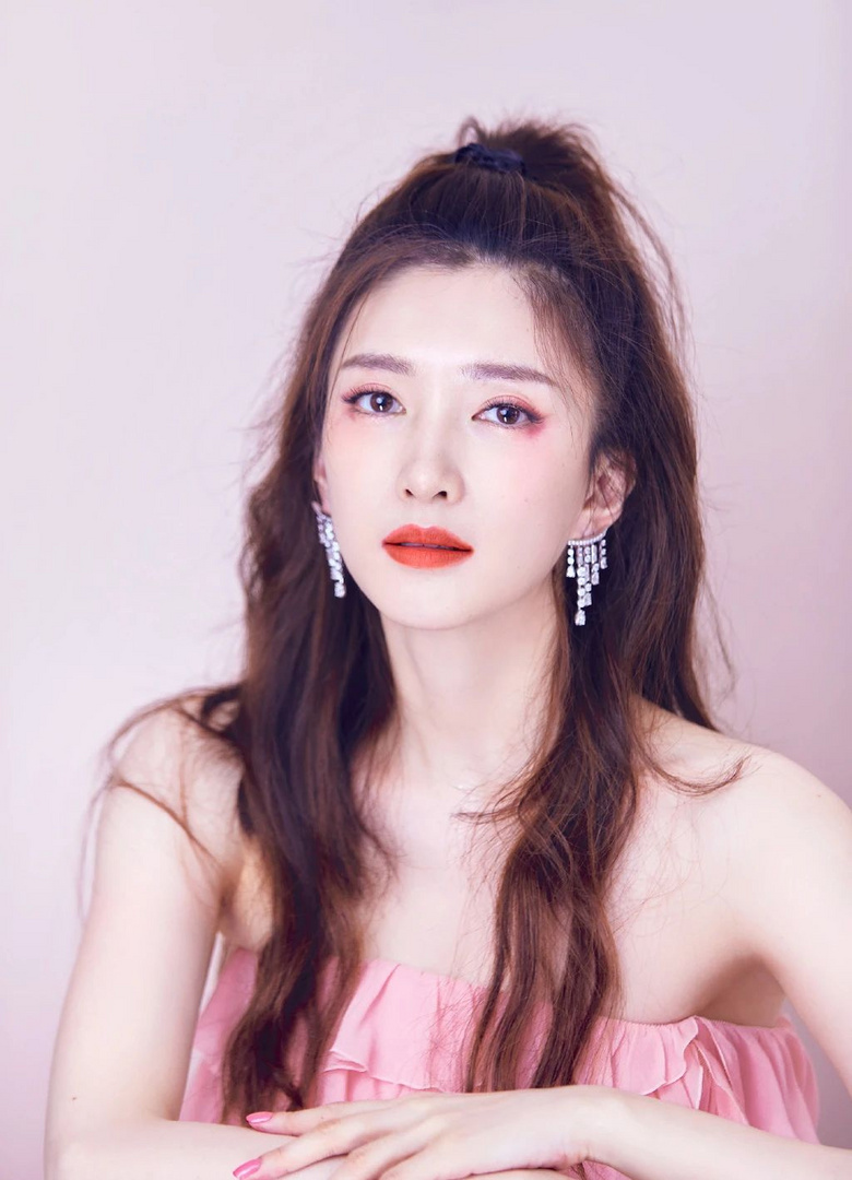 女生見人才化妝，同事除外？