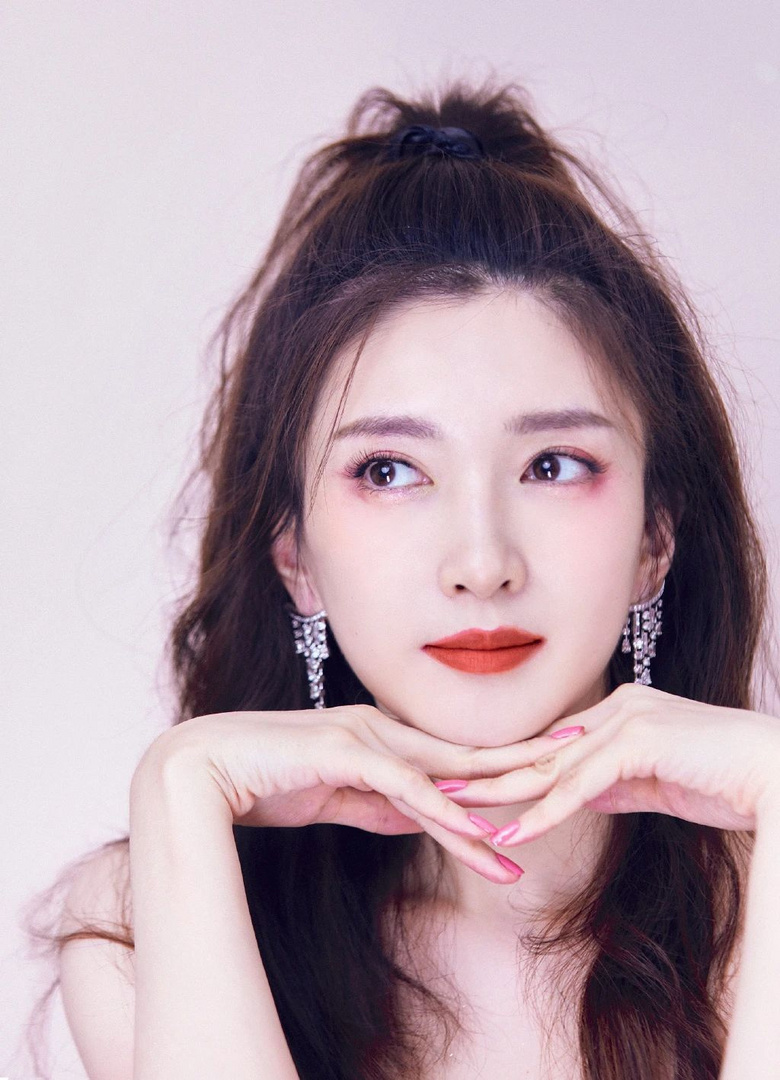 女生見人才化妝，同事除外？