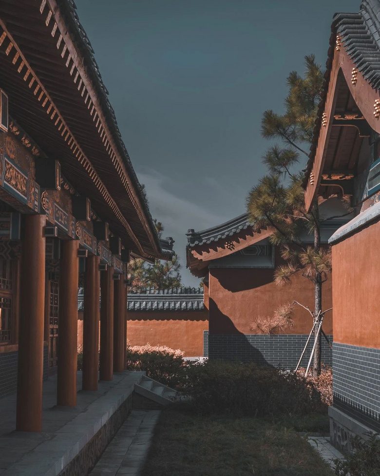國(guó)內(nèi)唯一敢叫板好萊塢的景區(qū)，一腳跨過唐宋元明清，去一次就上癮