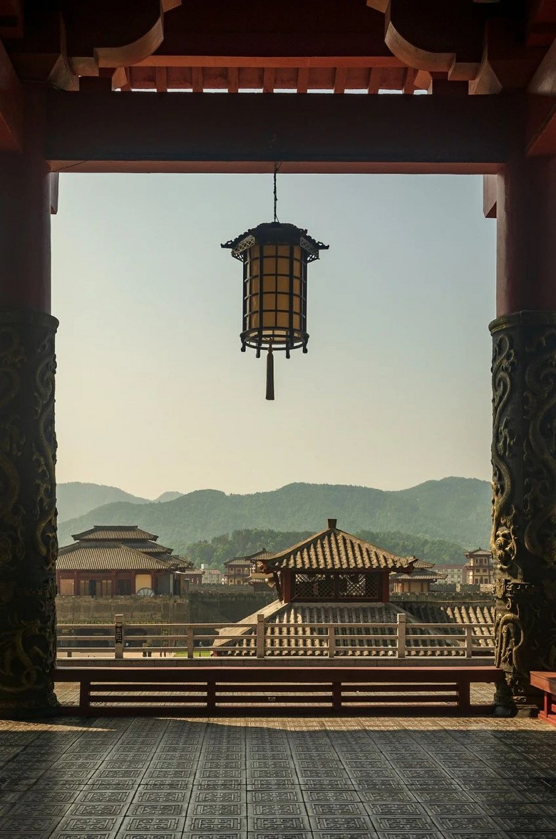 國(guó)內(nèi)唯一敢叫板好萊塢的景區(qū)，一腳跨過唐宋元明清，去一次就上癮