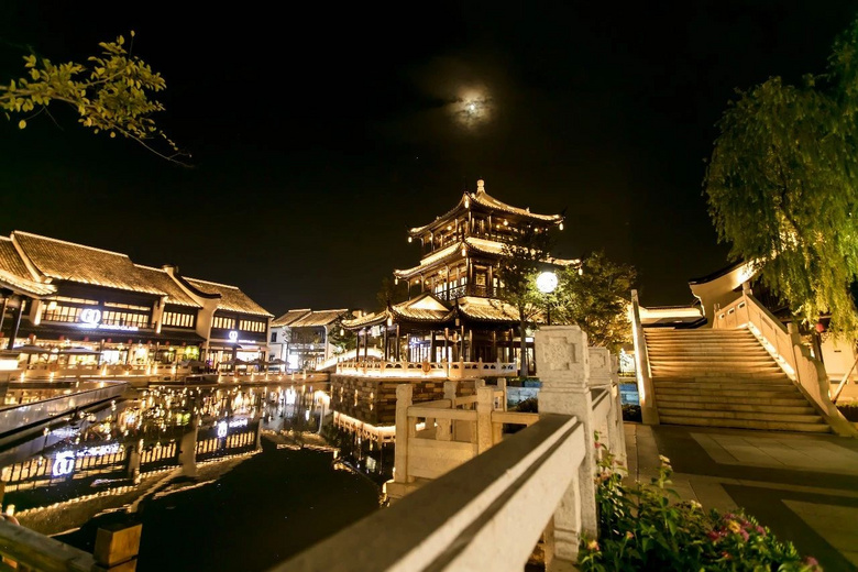 杭州出發(fā)一小時，帶你穿越到一個顏值在線又新奇有趣的古鎮(zhèn)里！