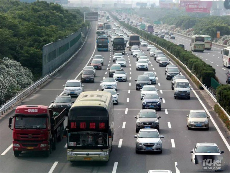 國慶高速公路免費時間出爐，注意事項提前知，出行才不會受阻