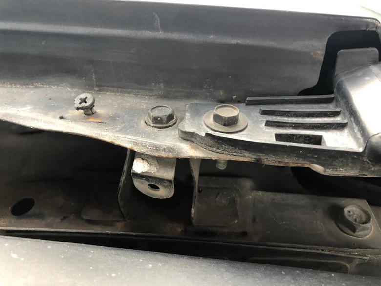 3萬塊“撿漏”一輛大天籟，可車到手我就傻了眼