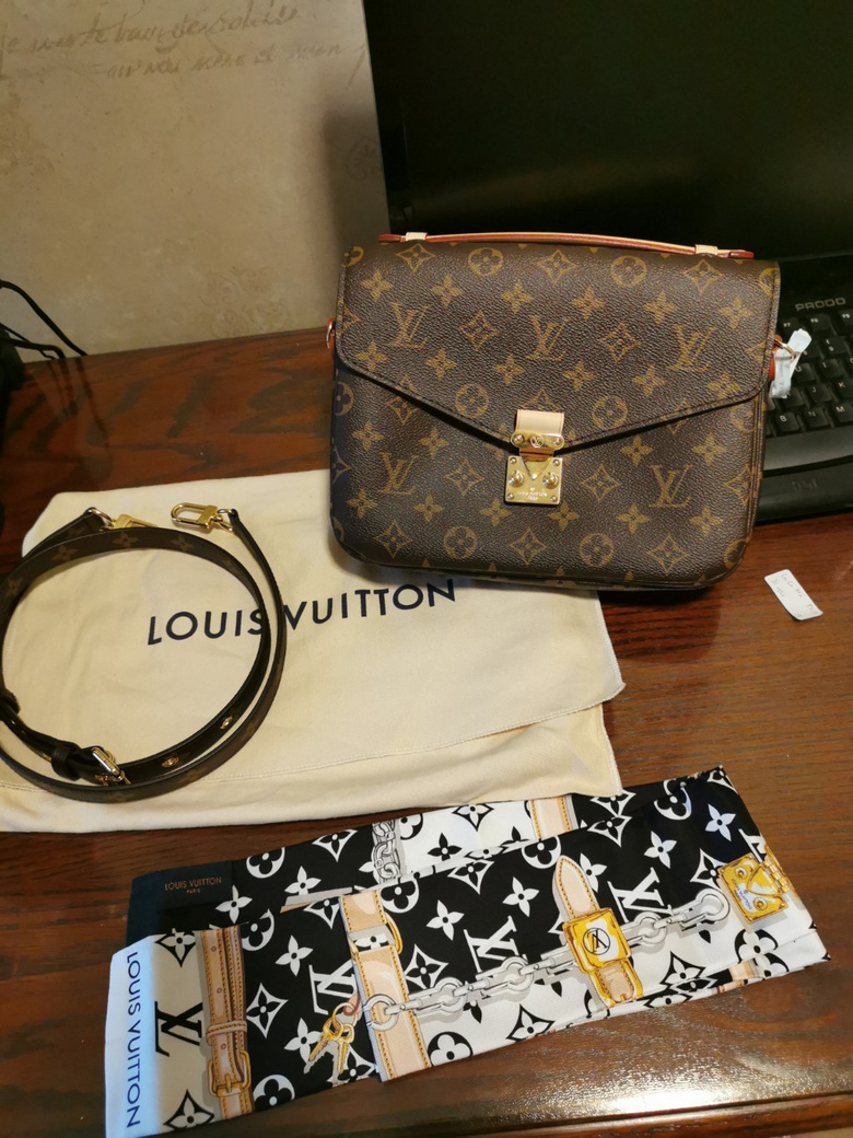 Lv]