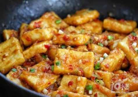 比糖醋里脊還過癮！豆腐這么做3步搞定，5分鐘燒出五星級味道