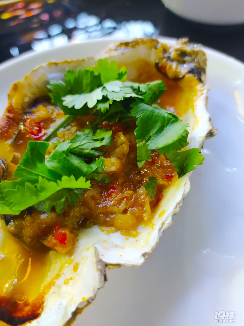 小e美食探店‖夜宵烤小黃魚配啤酒