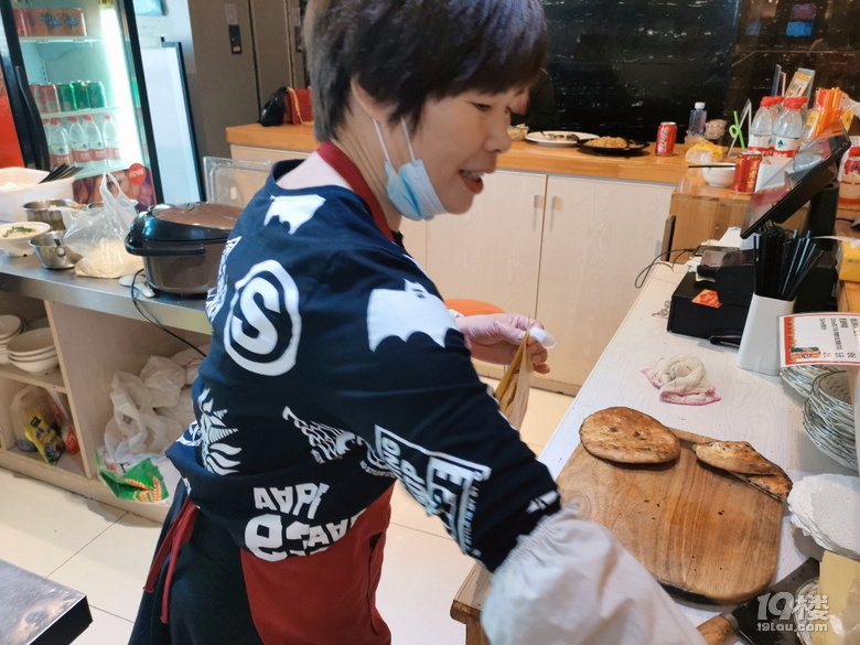 鮑瑞良縉云燒餅，清甜脆糯鮮香，五代祖?zhèn)骺恳粭U良心秤
