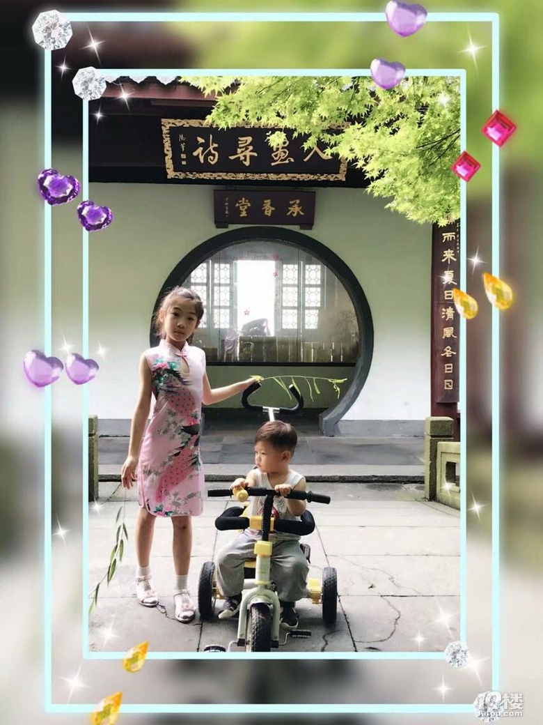 用文字和圖片回憶兒子上幼兒園前走過(guò)的風(fēng)景