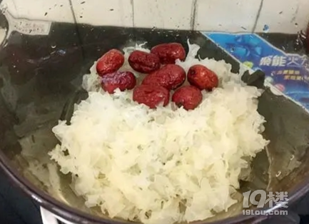 秋后干燥缺水多喝這碗湯，價格不貴好處多，清甜順滑又解饞