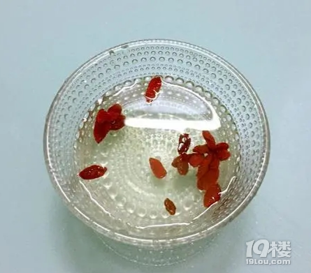 秋后干燥缺水多喝這碗湯，價格不貴好處多，清甜順滑又解饞