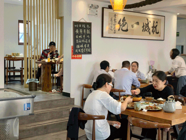 五柳巷里藏著杭城一絕的私房菜館，來的人都是為了這一口江鮮