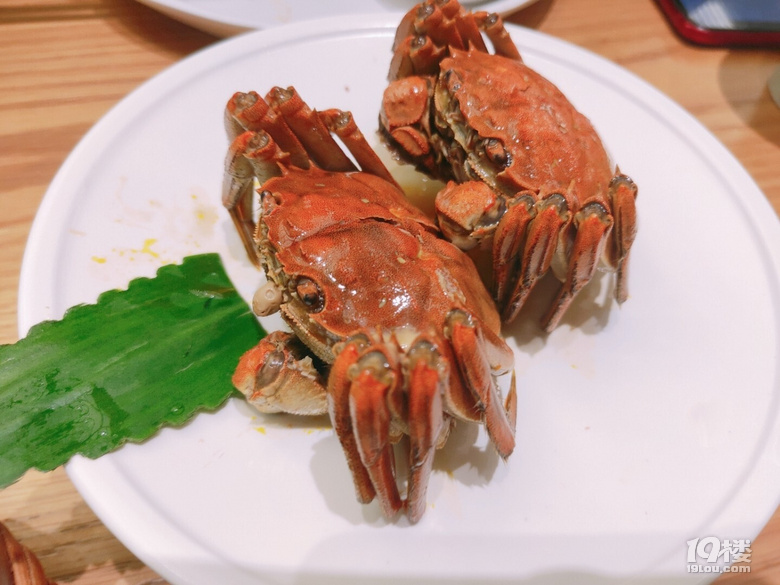 秋風吹，戰(zhàn)鼓擂，沒有一只螃蟹逃得過杭州人的胃