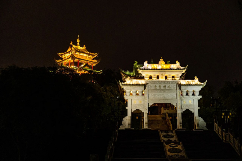 重慶主城最高觀景臺(tái)開放，免費(fèi)登頂！