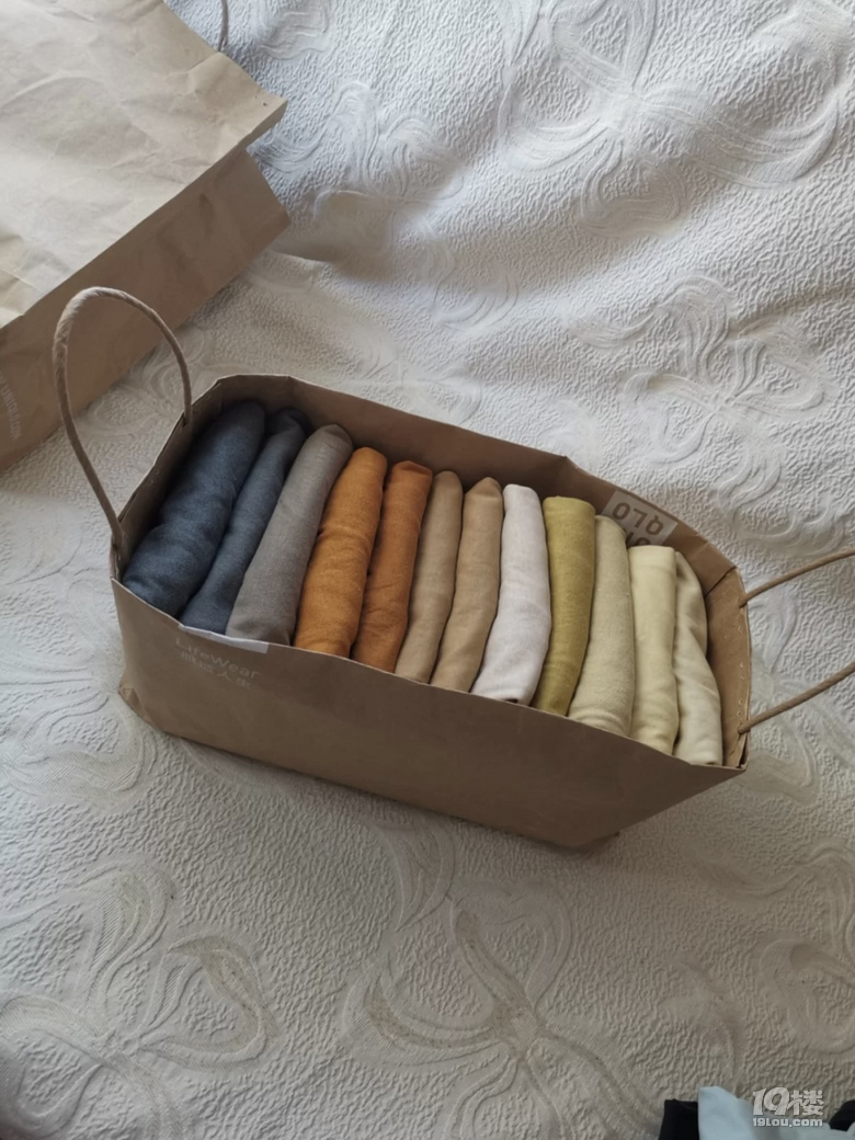購物袋改造，如何獲得一款獨一無二的大牌手提袋