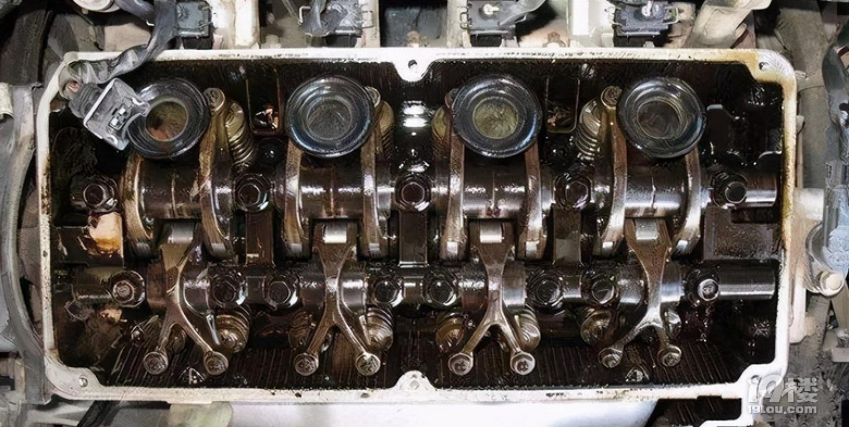 打破常規(guī)，汽車更換機油為何要參考時間標準？