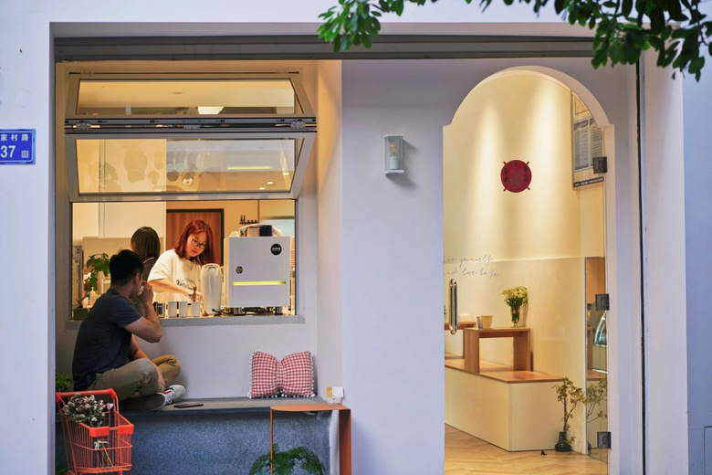 全國(guó)咖啡館密度最高的城市，居然不是北上廣深？