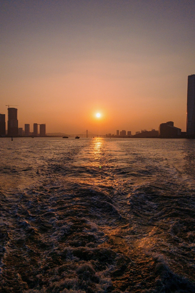 借著看展之名，去了壁紙中的海島