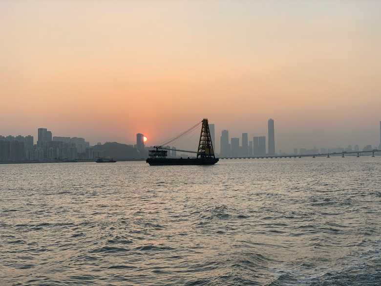 借著看展之名，去了壁紙中的海島