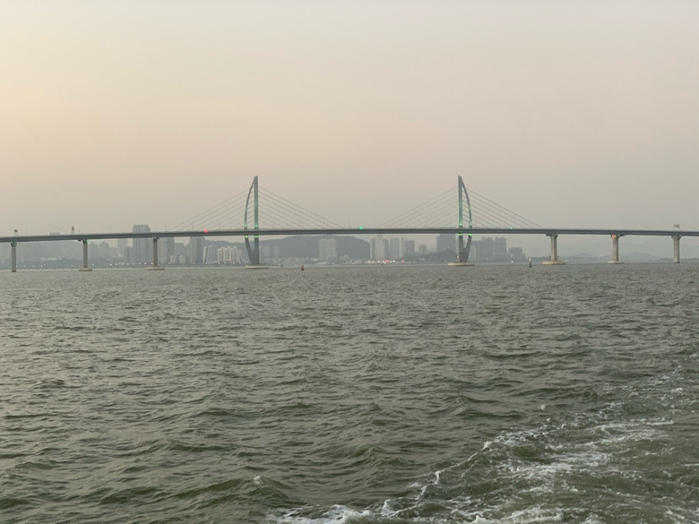 借著看展之名，去了壁紙中的海島