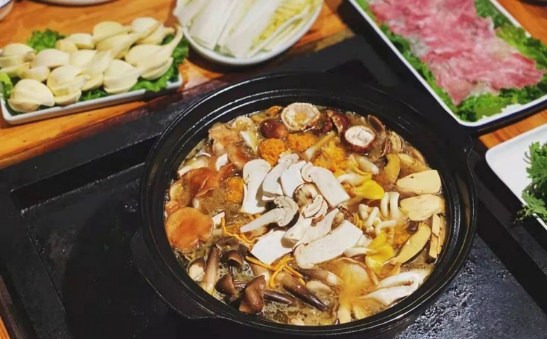 去香格里拉散步，做個(gè)“無事小神仙”！