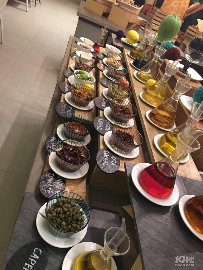 馬爾代夫阿瑪瑞島拔草記