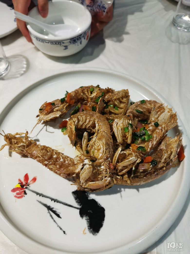 一家被燒烤耽誤了的烤魚店