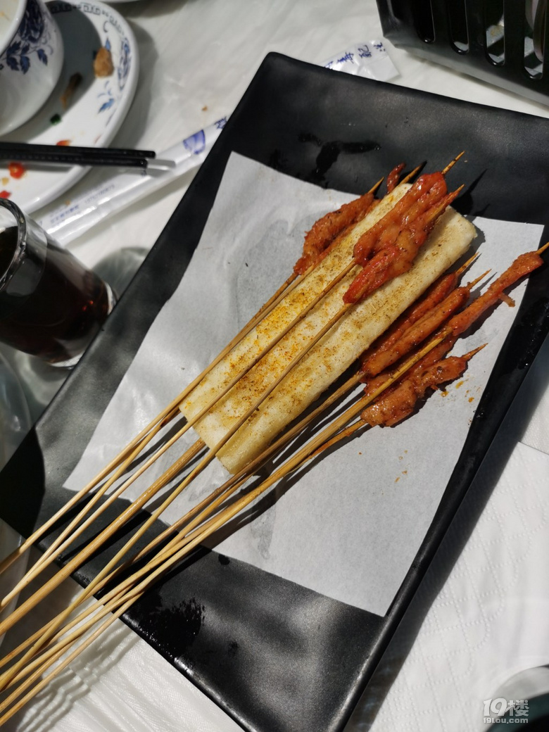 一家被燒烤耽誤了的烤魚店