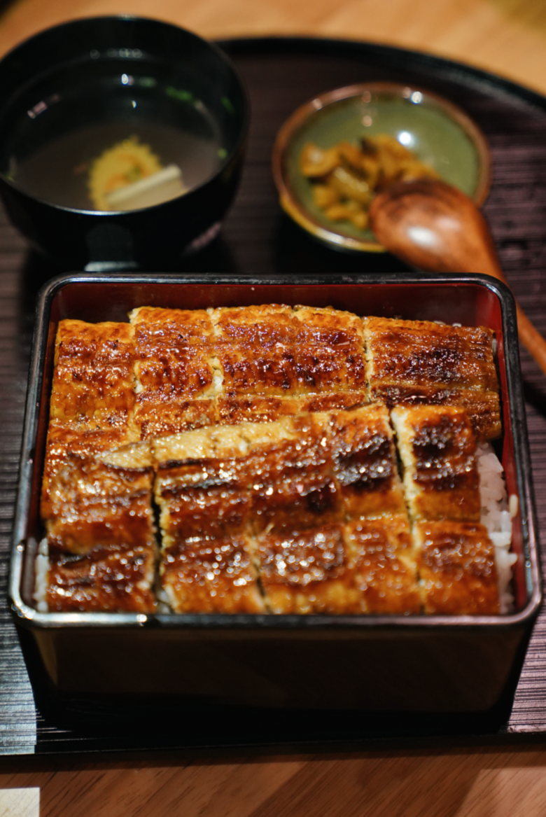 去上海吃了無數(shù)次的鰻魚飯，杭州終于也有啦！
