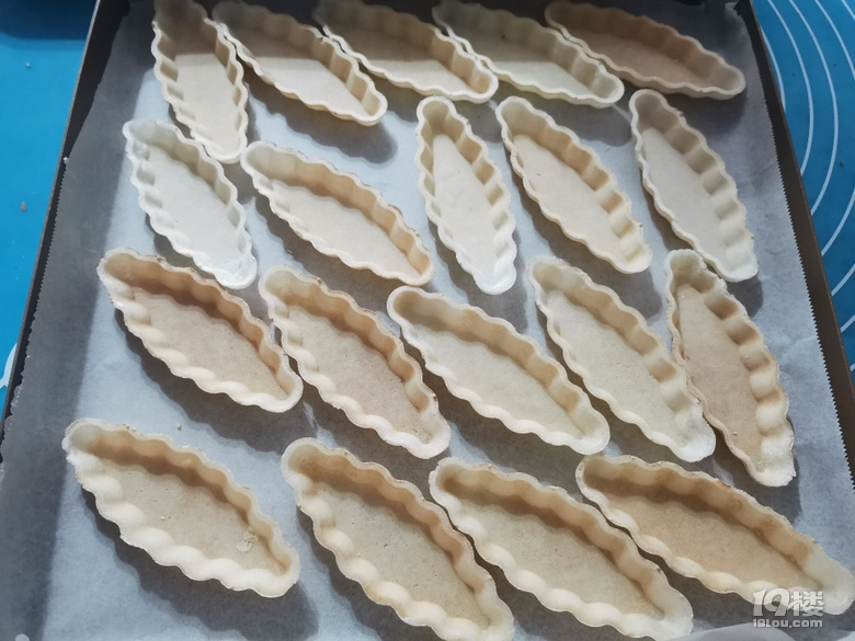糯米船，山楂片，圣誕花環(huán)面包。。