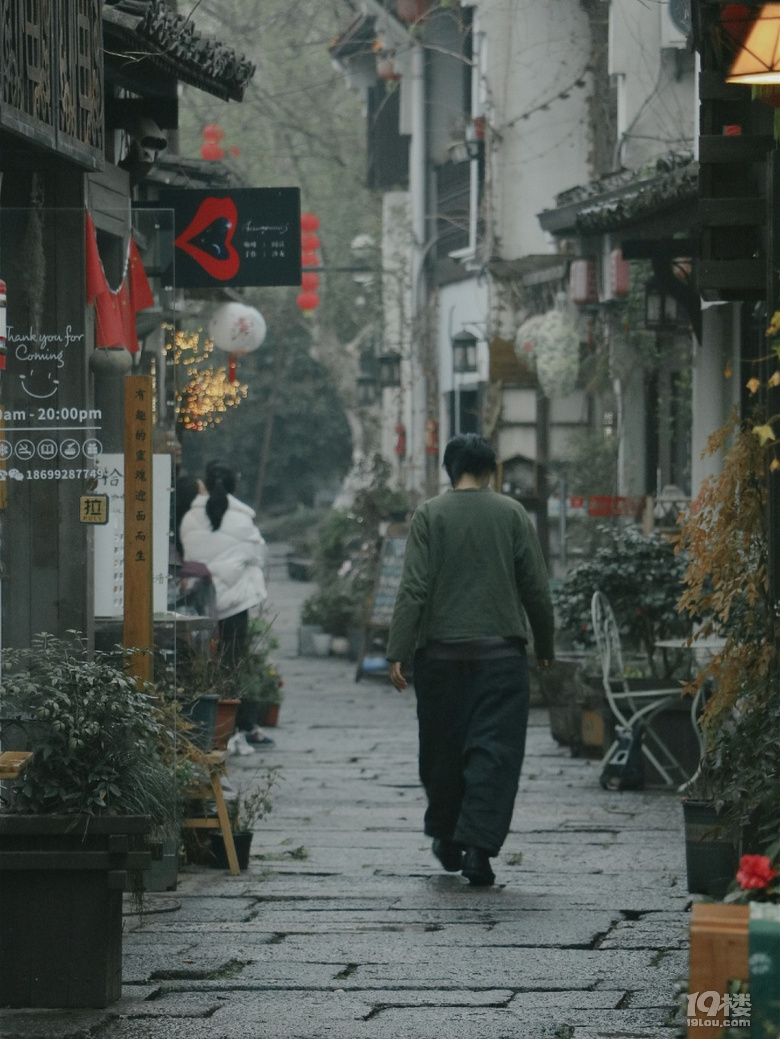 【周末去哪兒】在屋檐下邂逅杭州，雨天也可以到處走走
