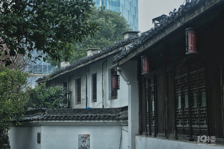 【周末去哪兒】在屋檐下邂逅杭州，雨天也可以到處走走