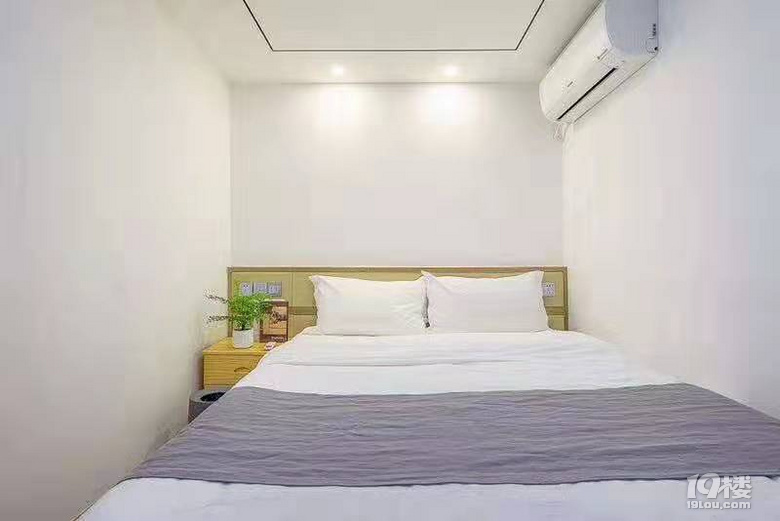 中贏康康谷濱江天街loft 4000 拎包入住
