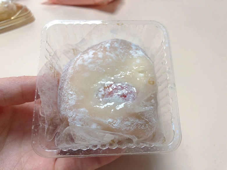 便利店紅黑榜|全家羅森711，15款草莓季甜品全線測(cè)評(píng)，雷我