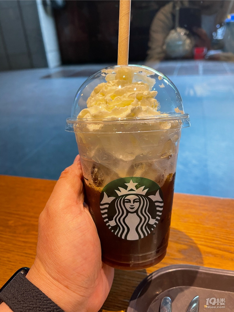美式 全冰 加奶油 好喝到起飛