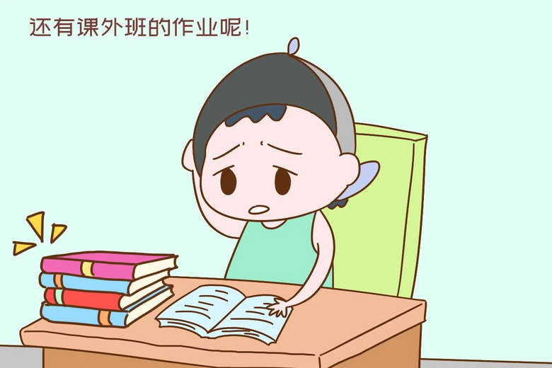 “你們能先寫完學(xué)校作業(yè)嗎？”孩子課外報(bào)班多，老師很無奈