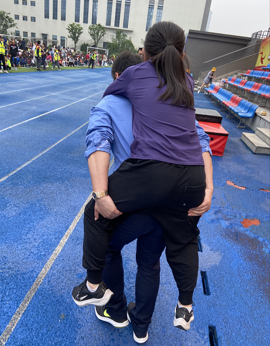 X(ju)ȫݵСW(xu)_(ki)\(yn)(dng)(hu) w(jng)(li)ğѪcЄ(dng)