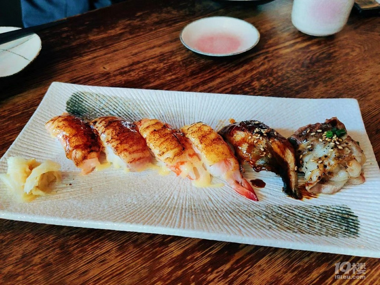 這個月的餐都在這里了！