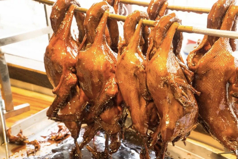 金庸沒寫出它萬分之一的好吃！本地人反手向你丟了一份逛吃清單