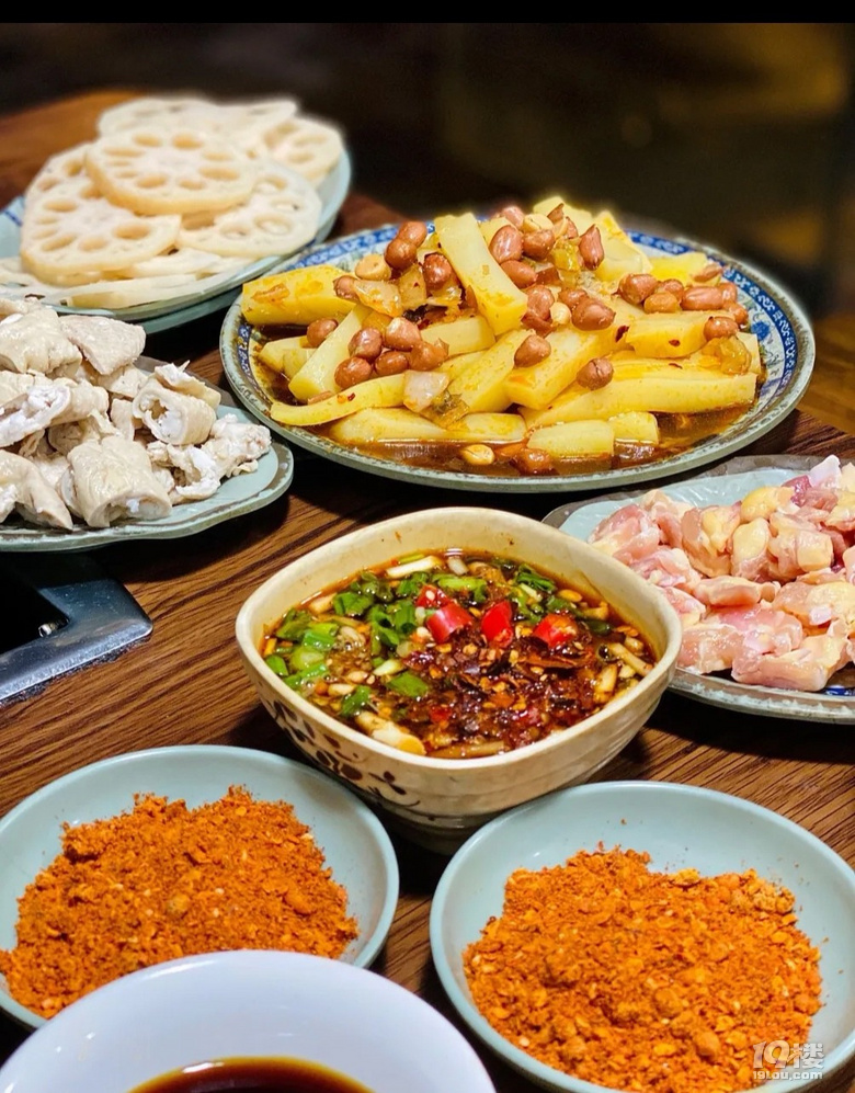 油炸萬(wàn)物貴州烙鍋