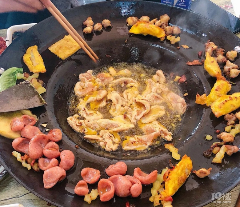 油炸萬(wàn)物貴州烙鍋