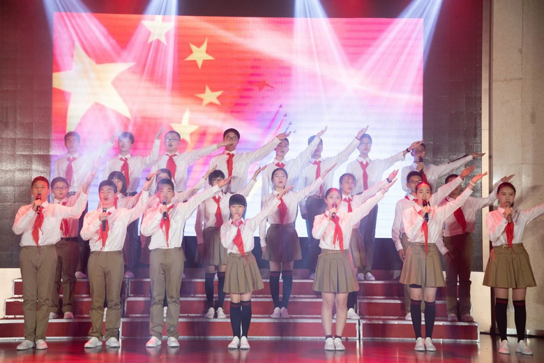 百歌爭流 童心向黨——建蘭中學七年級唱紅歌主題活動