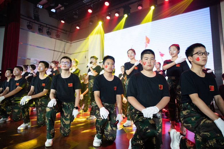 百歌爭流 童心向黨——建蘭中學七年級唱紅歌主題活動