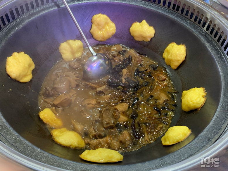 量超大的鐵鍋燉