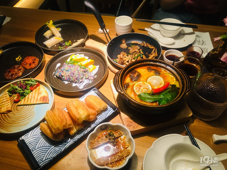 和小姐妹必打卡的網(wǎng)紅素食餐廳，百吃不厭！